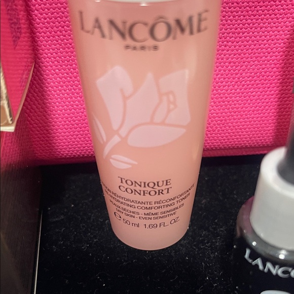 Lancôme Beauty Bag with 7 Lancôme items - Picture 5 of 12